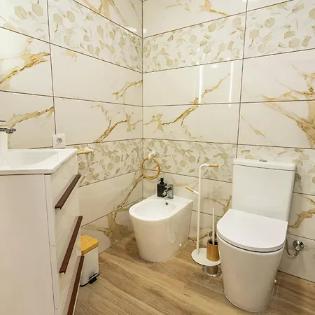 Апартаменты Luxury 1 Ocean View Wifi Free *