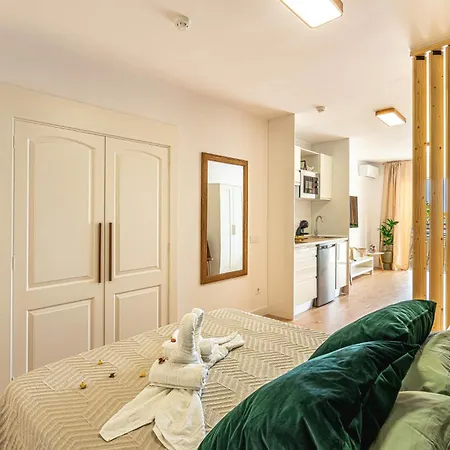 Luxury 1 Ocean View Wifi Free אדחה